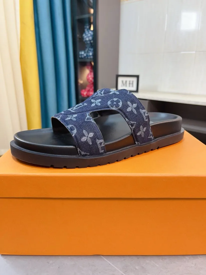 Men's shoes 💰300🌹🌹【LV】Multi-color new men's slippers, original quality top version, original special printed denim➕sheepskin on the inner side, non-slip combination sole, more stable walking, more comfortable and lightweight, high-end and generous, size: 38~44